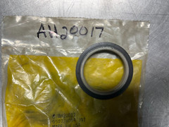 AH20017 JOHN DEERE SEAL