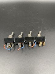 Carling Toggle Switch 10A, 250V AC 15A 125V AC 3/4 HP 125-250V AC Lot 4