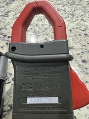 Fluke 30 Clamp Meter 200A-400A, 200V-600V, 200 Ohm. With Case And Test Probes.