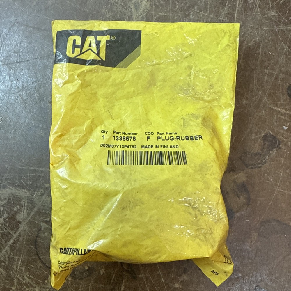 CAT, Part# 133-8578: HYDRAULIC HAMMER PLUG OEM CATERPILLAR 1338578 VI