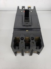 1- GENERAL ELECTRIC TFJ236200 Circuit Breaker 200 Amp FRAME 3 Pole 600V CHIPPED
