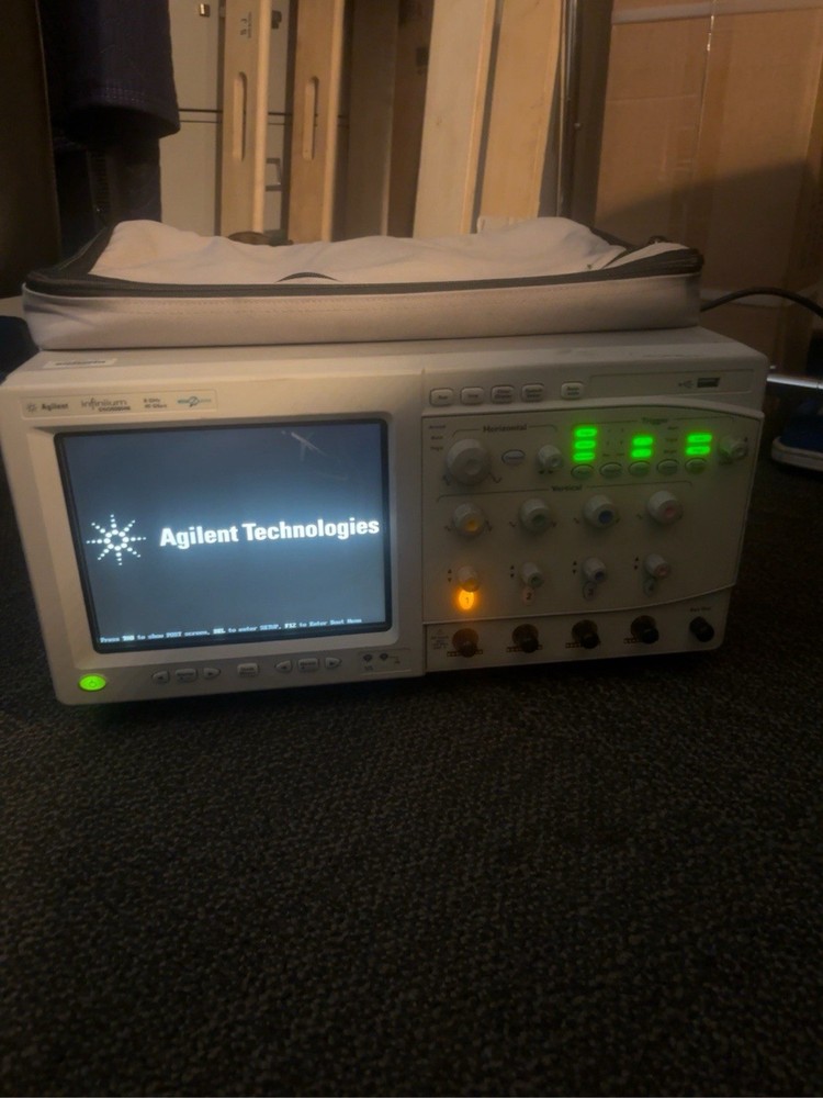 Agilent Infiniium DSO80804B 8GHz 40GSa/s Oscilloscope Boots AS-IS Parts/Repair