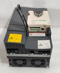 SCHNEIDER ELECTRIC ALTIVAR 71 ATV71HD15N4Z AC SPEED DRIVE 15KW-20HP 380/480V