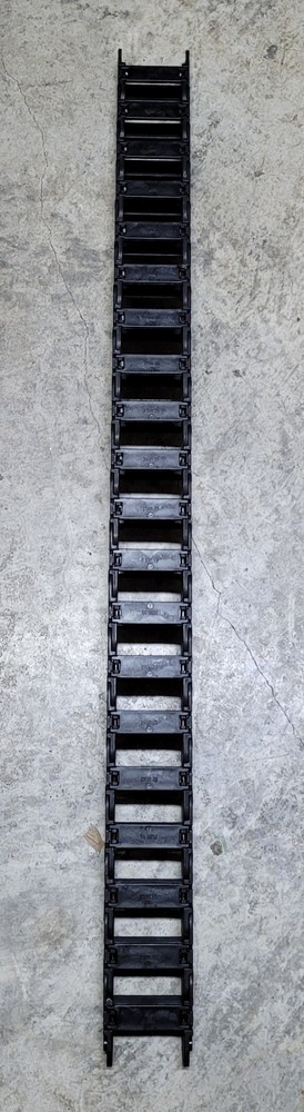 IGUS 250.05.100 Power Track Energy Chain Cable Guide 36” New