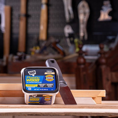 DAP Plastic Wood Latex All Purpose Wood Filler: 32.0 oz. (Natural)