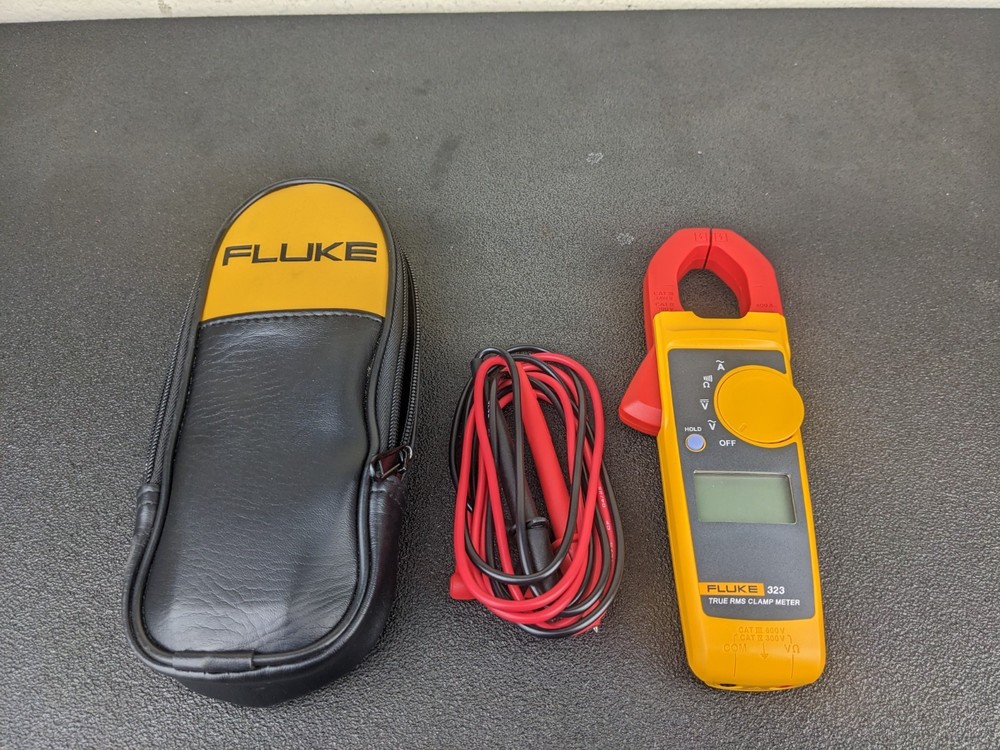 #bp048 Fluke 323 400A AC 600V True-RMS Clamp Meter New