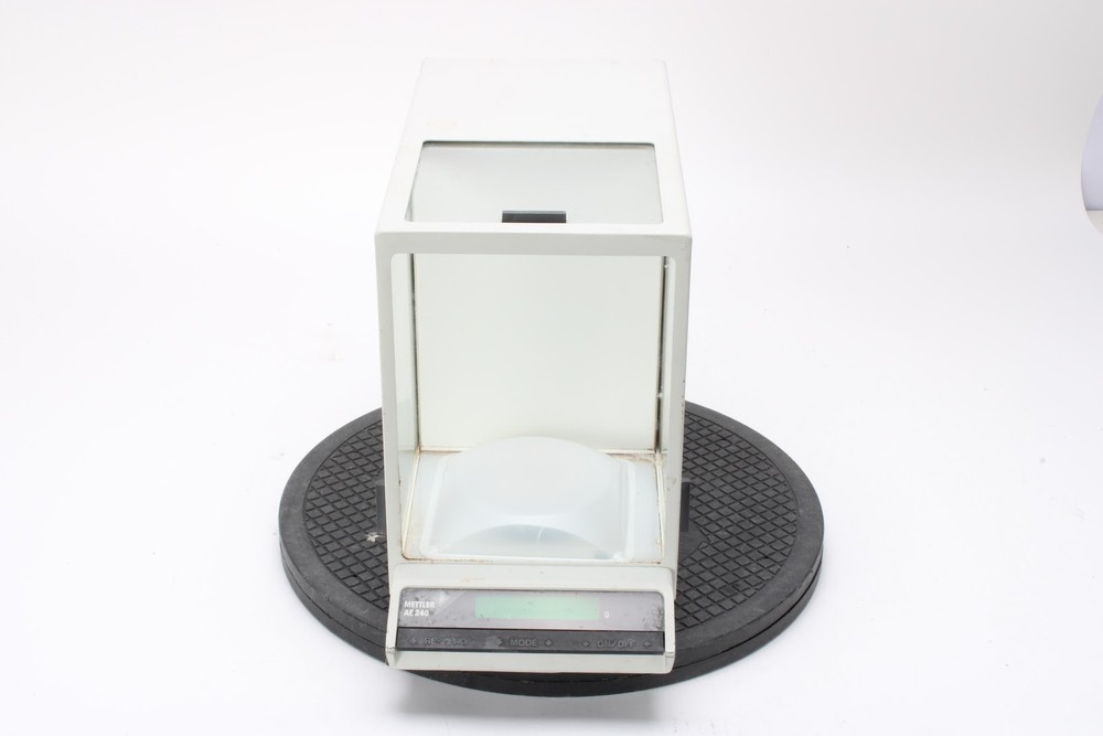 Mettler Toledo AE240S Laboratory Precision Balance
