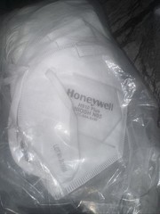 Honeywell N95 Flat fold style Disposable Respirator- pack of 20