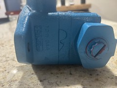 EATON VICKERS Hydrolic Pump Model V10 1P2S 0B20 024