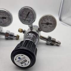 Specialty Gas 2 Gauge Two Stage High Purity Gas Regulator 3000PSI Max Lot Of 2