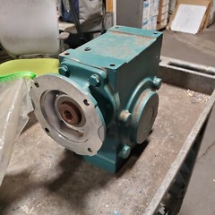 NEW DODGE TIGEAR 30:1 RATIO GEAR REDUCER 4.15 HP 3682 TORQUE C-FACE 7/8″ DIA