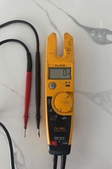 Fluke T5-1000 Voltage Continuity Current Electrical Tester 1000V CAT III AC/DC