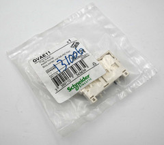 SCHNEIDER ELECTRIC GVAE11 PLUG IN AUXILIARY/AUX CONTACT BLOCK 034343 LOT OF 4PCS