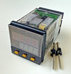 Ogden ETR-9300-413113 PID Temperature Controller Universal Input 4-20mA Output