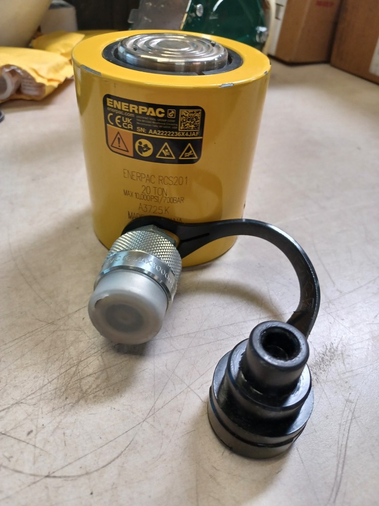 ENERPAC RCS-201 20 TON- STROKE 1 INCH HYDRAULIC CYLINDER MAX 10000PSI/700 BAR