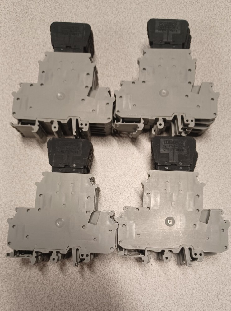 Phoenix Contact Typ UKK5-T (3007055) w/ Fuse Plug LED Typ ST-S1-UK 4 Lot of 20