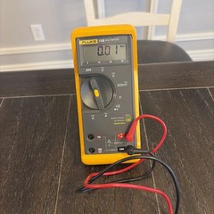 Fluke 73lll Multimeter W/Leads