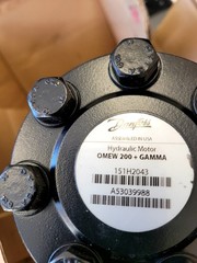 NEW OEM Sauer Danfoss Hydraulic Motor OMEW 200 151H2043 A53039988 (G2-1)