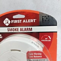 First Alert 10-Year Path Light Photoelectric Smoke Alarm Battery NIOB
