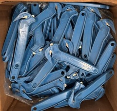(25- PACK) Pacific Handy Cutter DFC364MD Metal Detectable Safety Film Cutters