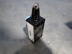 SIEMENS 3SE112-0BD02 POSITION SWITCH 10251190488