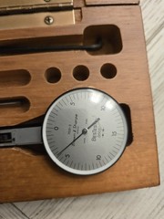 Brown & Sharpe Bestest Dial Test Indicator 7031-3 with Wooden Case