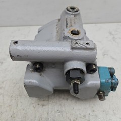 Variable Hydraulic Piston Pump Used No Manufacturer Tag See Pictures For Details