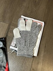 New NoCry CutGuard Cut Resistant Gloves Level 5 – Reinforced Fingers – Size M