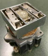 Cutler-Hammer E30ED Compact Push-button Operator w/ Ind Light – 480V 60/50HZ