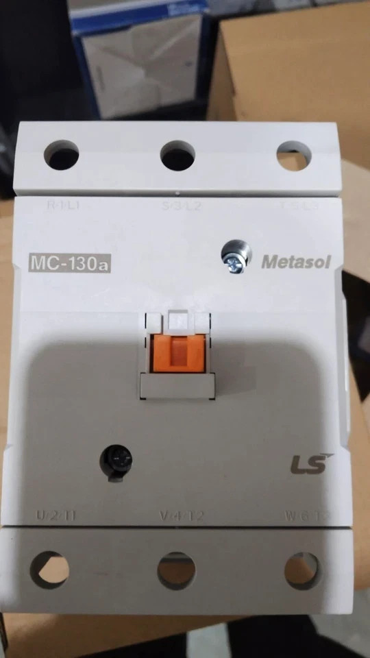 1PC- LS ELECTRIC MC-130A Contactor 3-pole MC130A-30-11-MU-S-E/ 1362001200- NEW
