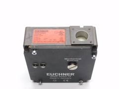 EUCHNER TZ2RE024M 082053 250V 6A (AS PICTURED) NSNP