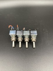 Carling Toggle Switch 10A, 250V AC 15A 125V AC 3/4 HP 125-250V AC Lot 4