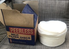 Peerless Milk Filter Discs 6 1/2″ One Hundred Count Box vintage Disks