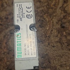 Numatics 122BA400M000061 Solenoid Air Valve, 1/4 in NPT, 24 VDC, 150 psi