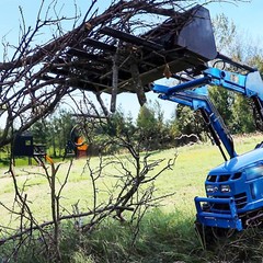 21″ Fork Length Clamp-On Debris Forks Fit 60″ Loader Buckets Skid Steers 4000LBS
