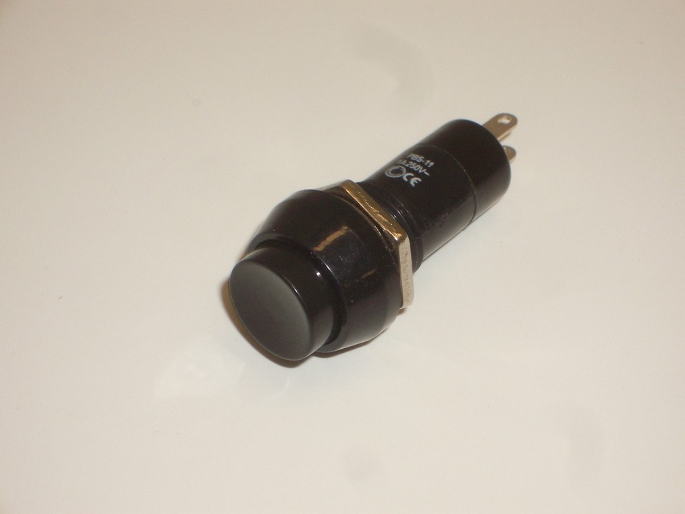 GC ELECTRONICS 35-424B SPDT ON-OFF BLACK PUSHBUTTON SWITCH 1A 250VAC