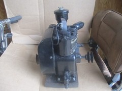 Briggs & Stgratton Model 5 S Starts and runs good.
