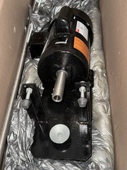 DAYTON 32V135 BUNG ENTERING DRUM MIXER PP2LTFB41TBG