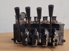 Danfoss PVG 32 4x Manual Hydraulic Valve Block 159F6511 PVG32 [G]