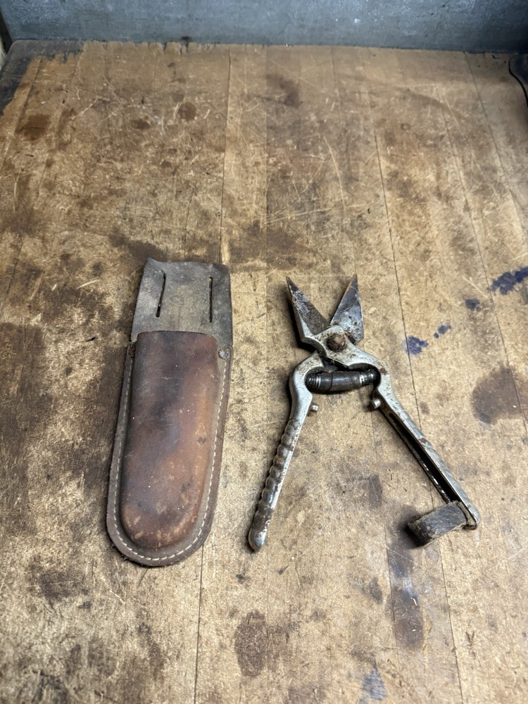 Vintage Old Original Wool Sheep Shears Farm Barn Hand Tool Leather Holster USA