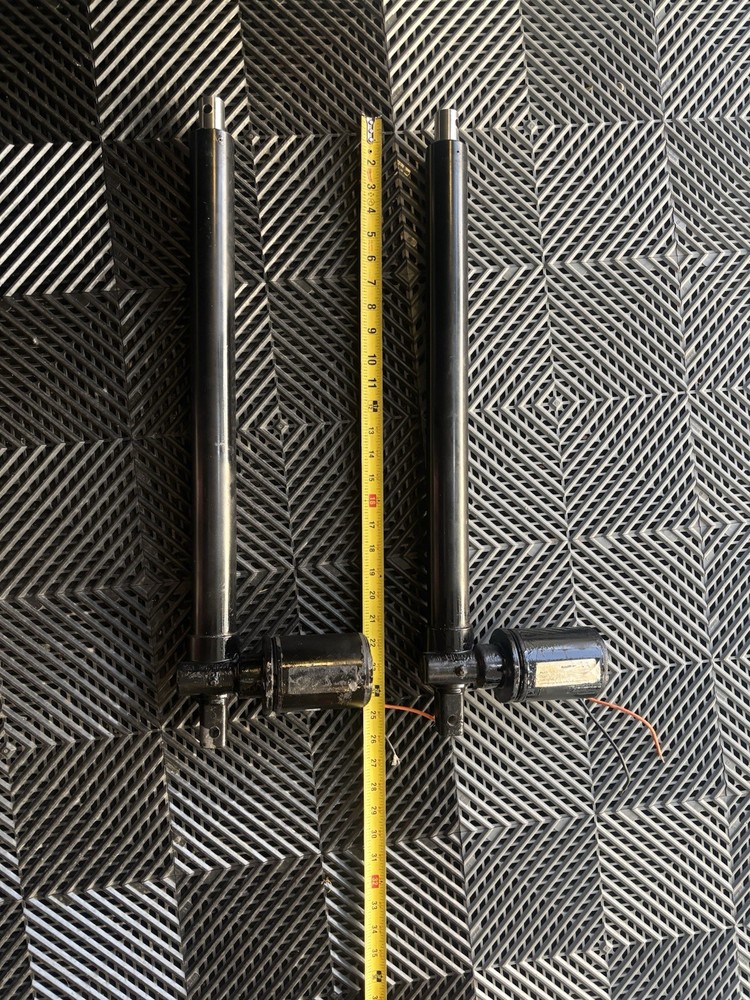 Used Acculift Linear Actuator Engine Hatch Lift Part# 0002, CP10128