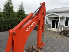 KUBOTA L39 LOADER BACKHOE – 4X4 – 12 SPD GLIDESHIFT – COUPLER – AUTO LEVEL