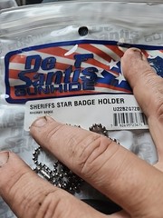 DeSantis Sheriff Star Badge Holder U22BZG7Z0