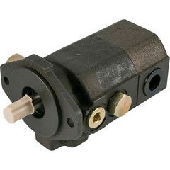 NorTrac Cast Iron Two-Stage High/Low Hydraulic Gear Pump, 22 GPM, 5/8in. Dia.