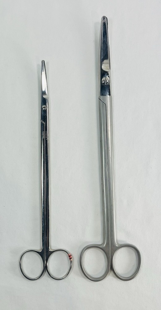 Lot of 2 V Mueller Curved Scissors (10.75” & 9” CH2053)