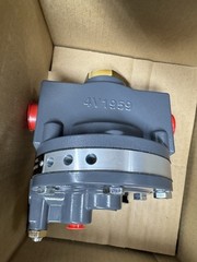 EMERSON 2625-540-2350189 / 26255402350189 New FISHER Pneumatic Booster Air