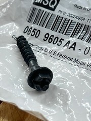 NEW OEM RAM CHALLENGER CHRYSLER 200 300 Air Box Cleaner Screw Chrysler 6509605AA