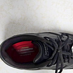 SKECHERS Sure Track Slip Resistant Memory Foam Work Shoes 77235W Men’s 9.5 Wide