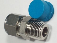 1- Swagelok Stainless Steel Connector, 5/8″ OD Tube x 1/2″ MNPT, SS-1010-1-8