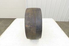 Total Source 16x7x10-1/2 Press-On Forklift Tire Solid Smooth Black
